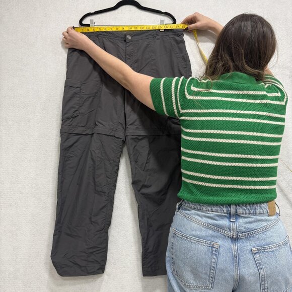 REI Pants Womens 16 Petite Gray Convertible Zip Off Cargo Hiking Nylon Quick Dry - Picture 8 of 15
